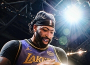 雷速-浓眉哥连续十场比赛得分超过逆转，湖人挑战极限！的简单介绍