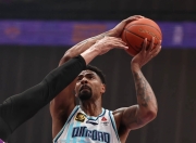 雷速体育-关于国际比赛日CBA季后赛焦点战，纽约尼克斯临场应变，气氛紧张，控场能力受关注的信息